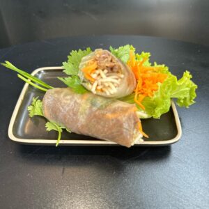 Rouleau de printemps bœuf grillé